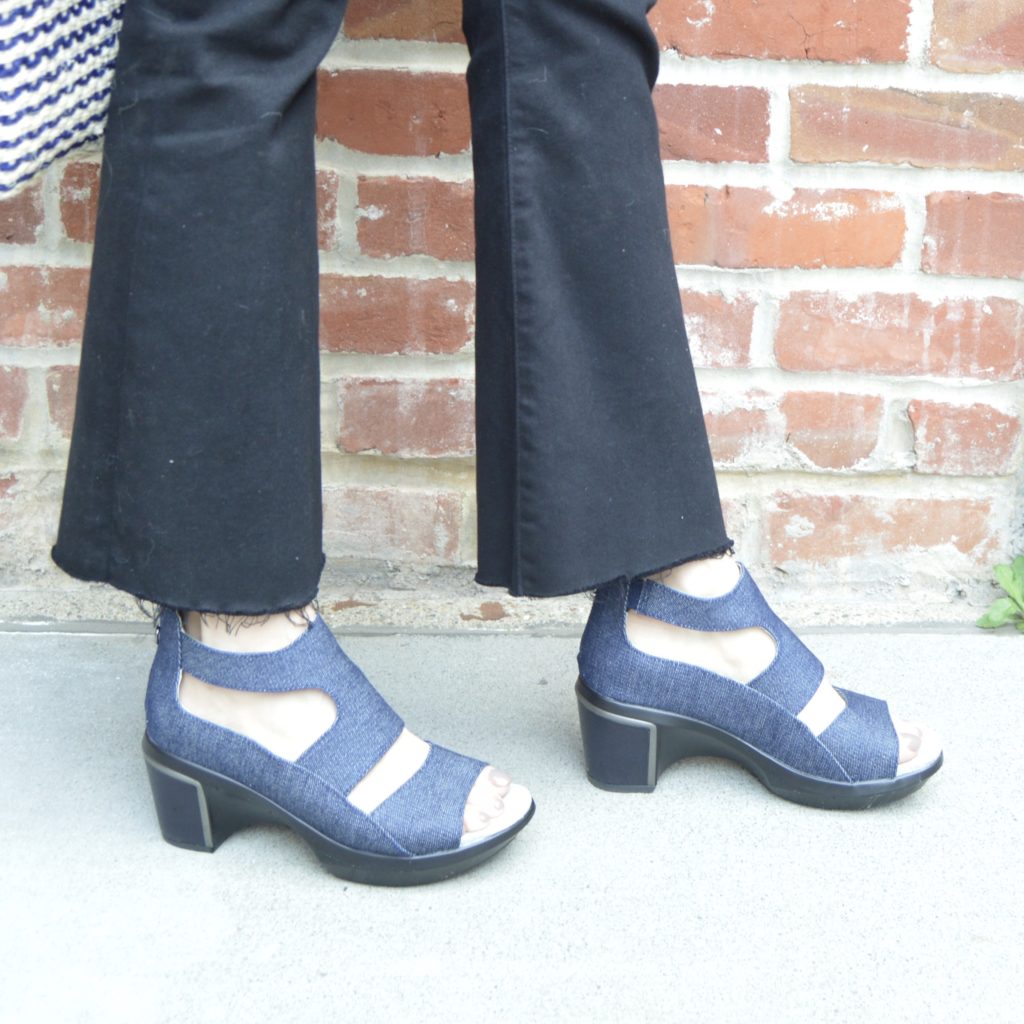 wear all day sandals, best shoes for teachers