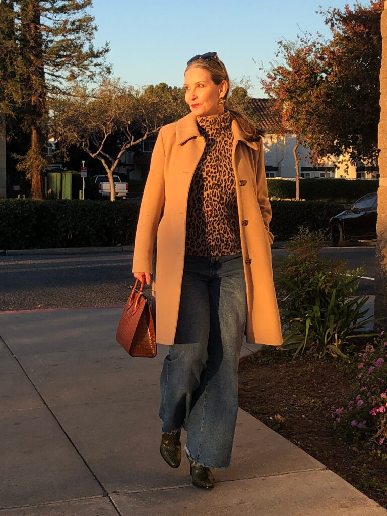 fall outfit idea for women over 50